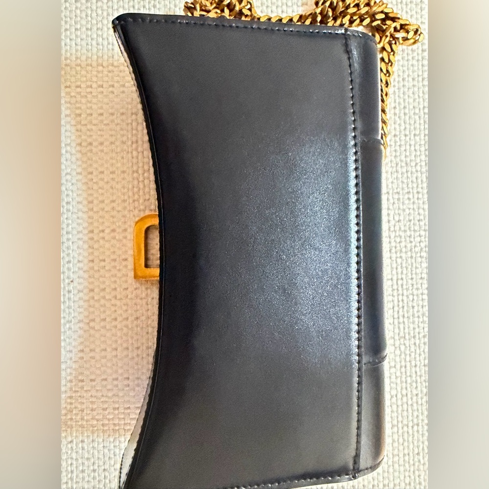 Balenciaga Hourglass Wallet on Chain in Black - Picture 5 of 6